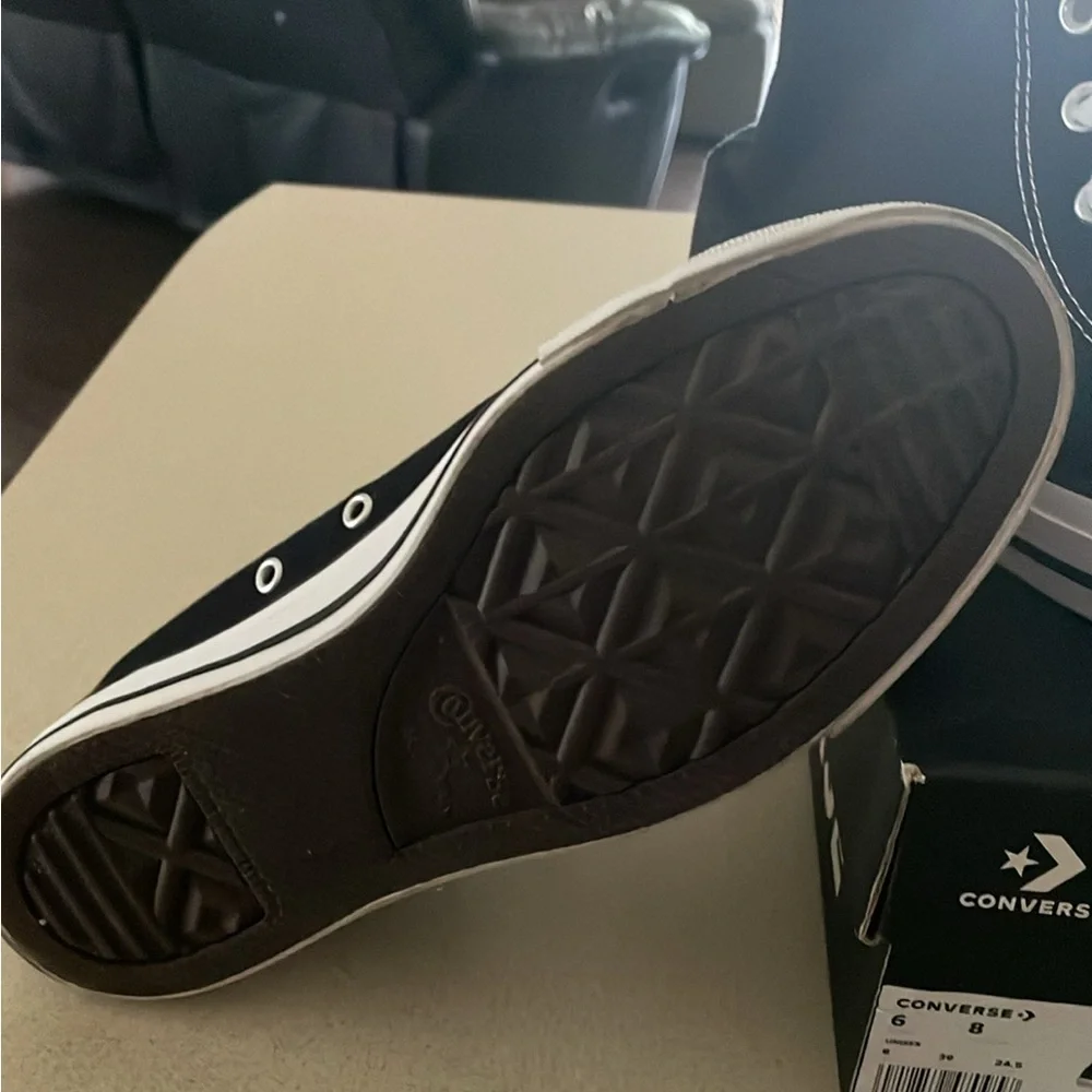 Convers - Picture 3 of 4